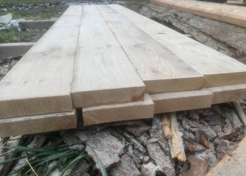 2" x 8" Rough Sawn Oak Lumber
